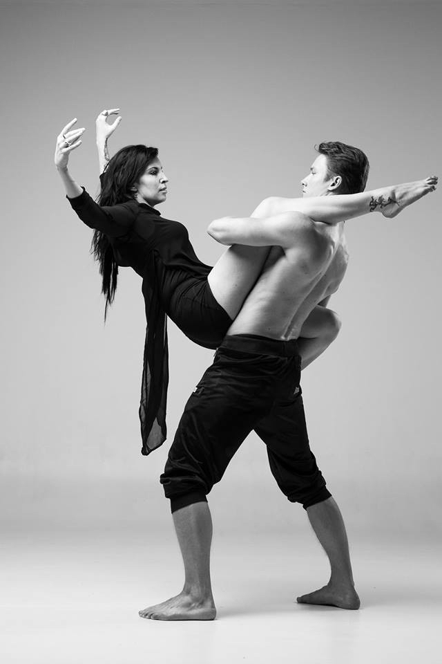 Fotograaf Erik Riikoja ja tantsijad Alice Aleksandridi ja Oliver Kallion